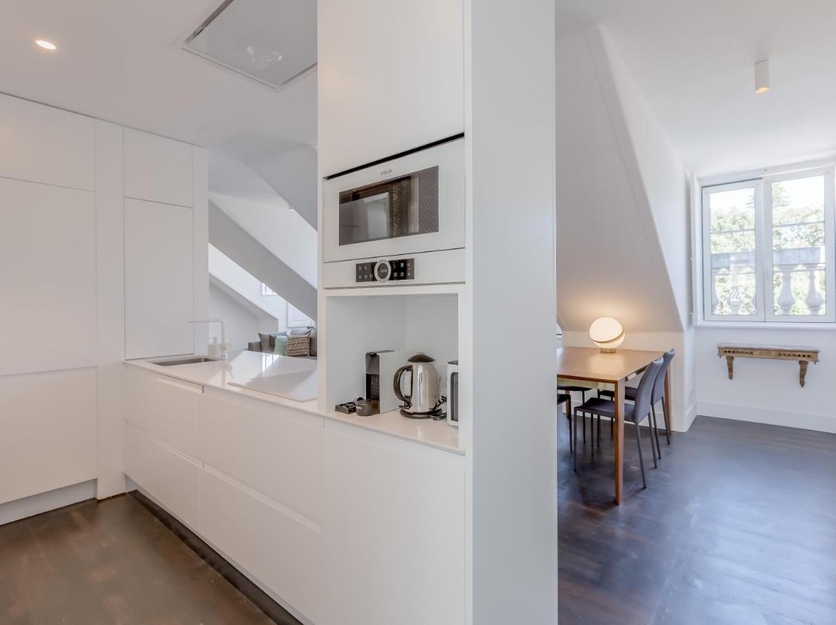 Principe Real Charming Garden View Flat At The Heart Of Lisbon Leilighet Eksteriør bilde