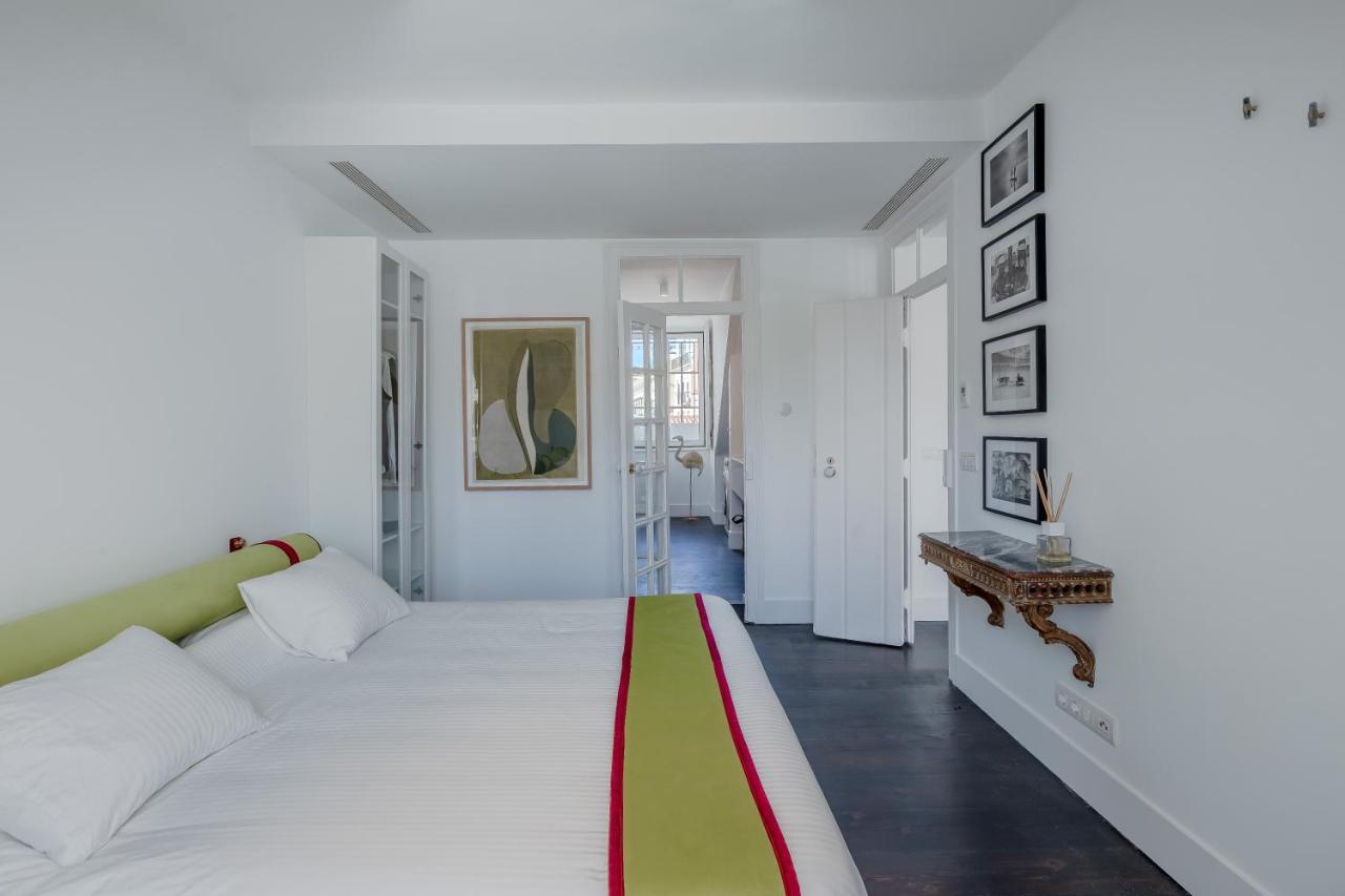 Principe Real Charming Garden View Flat At The Heart Of Lisbon Leilighet Eksteriør bilde